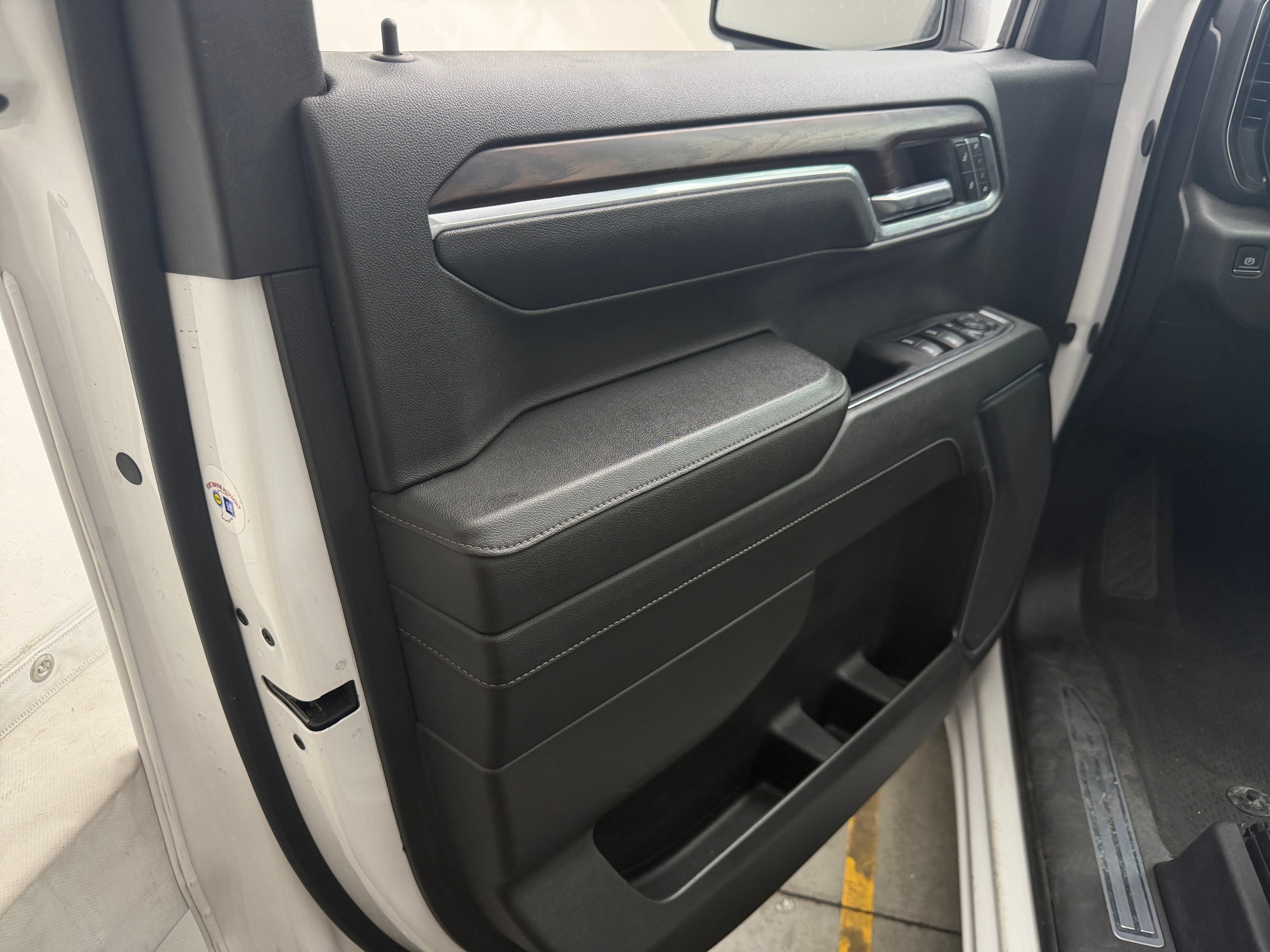 gmc sierra 1500 2024 1GTPHDED8RZ367294 image gmc sierra 1500 2024 1GTPHDED8RZ367294 image